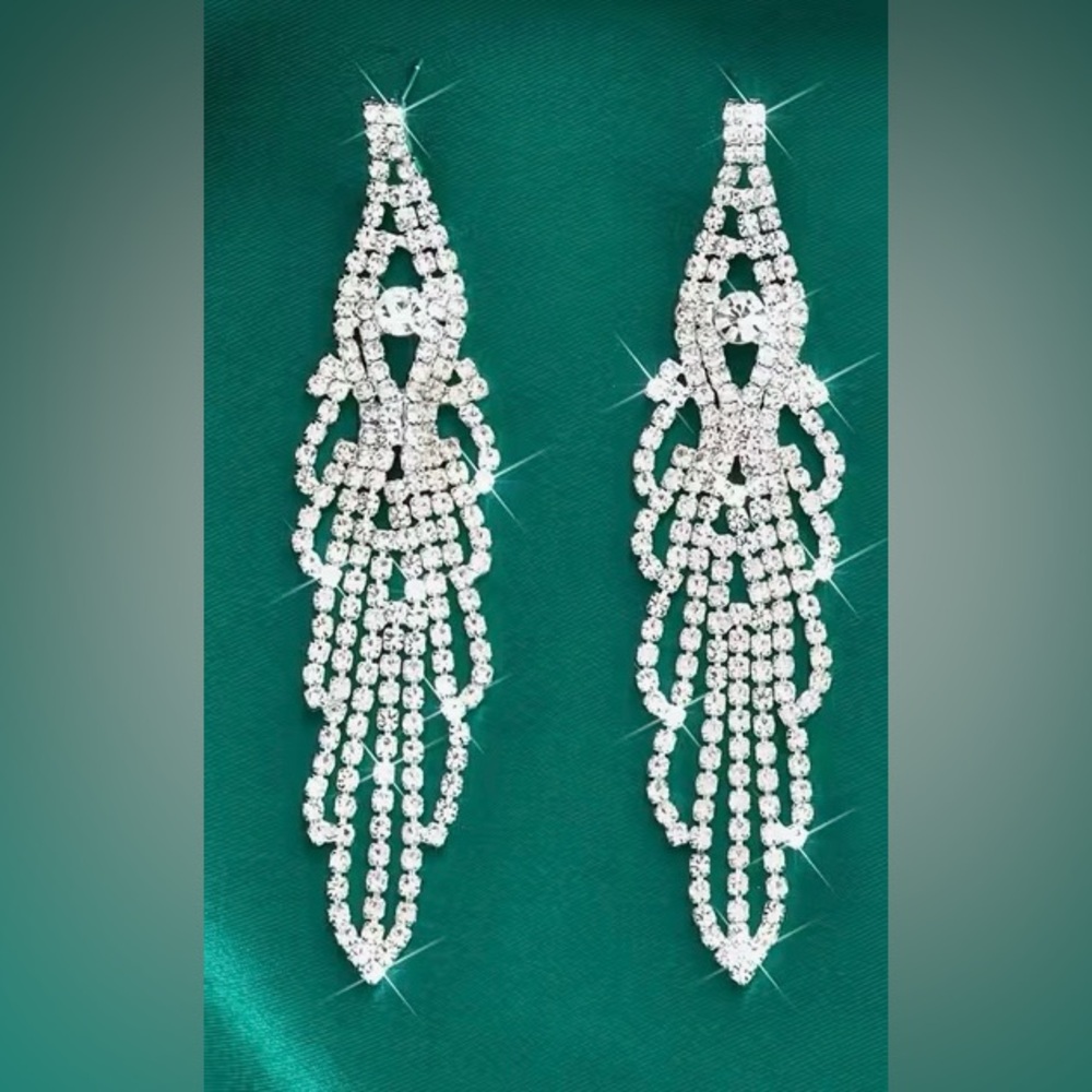 Elegant Silver Rhinestone Drop Earrings
